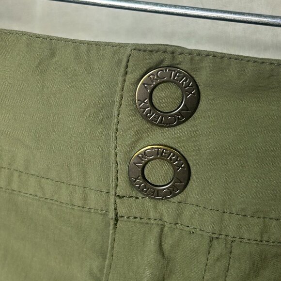 LOT OF 2 Arc'teryx Parapet womens nylon outdoor hiking shorts brown green 14 34W - Picture 9 of 11